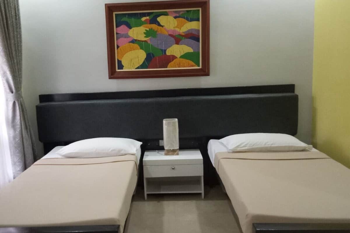1 bedroom, desk, free WiFi, bed sheets