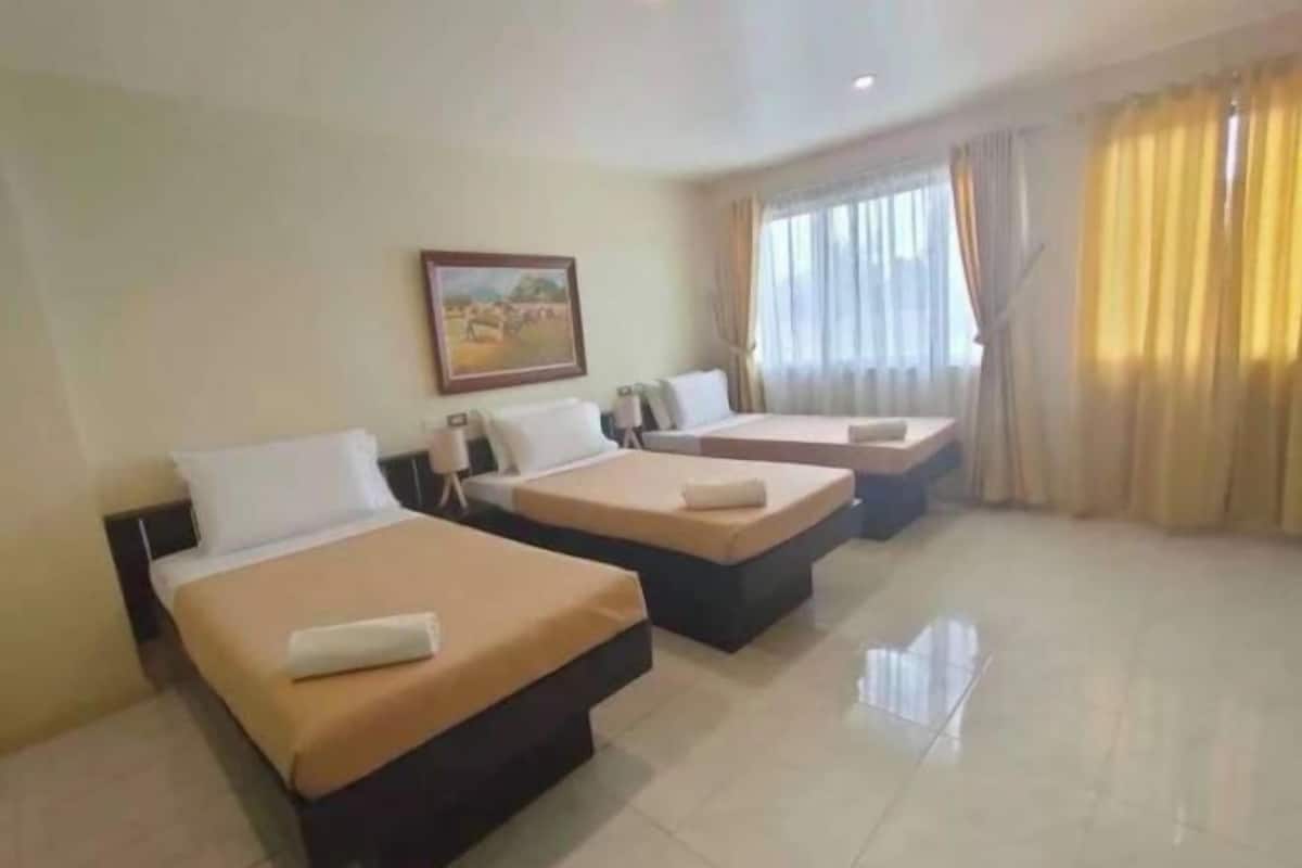 1 bedroom, desk, free WiFi, bed sheets