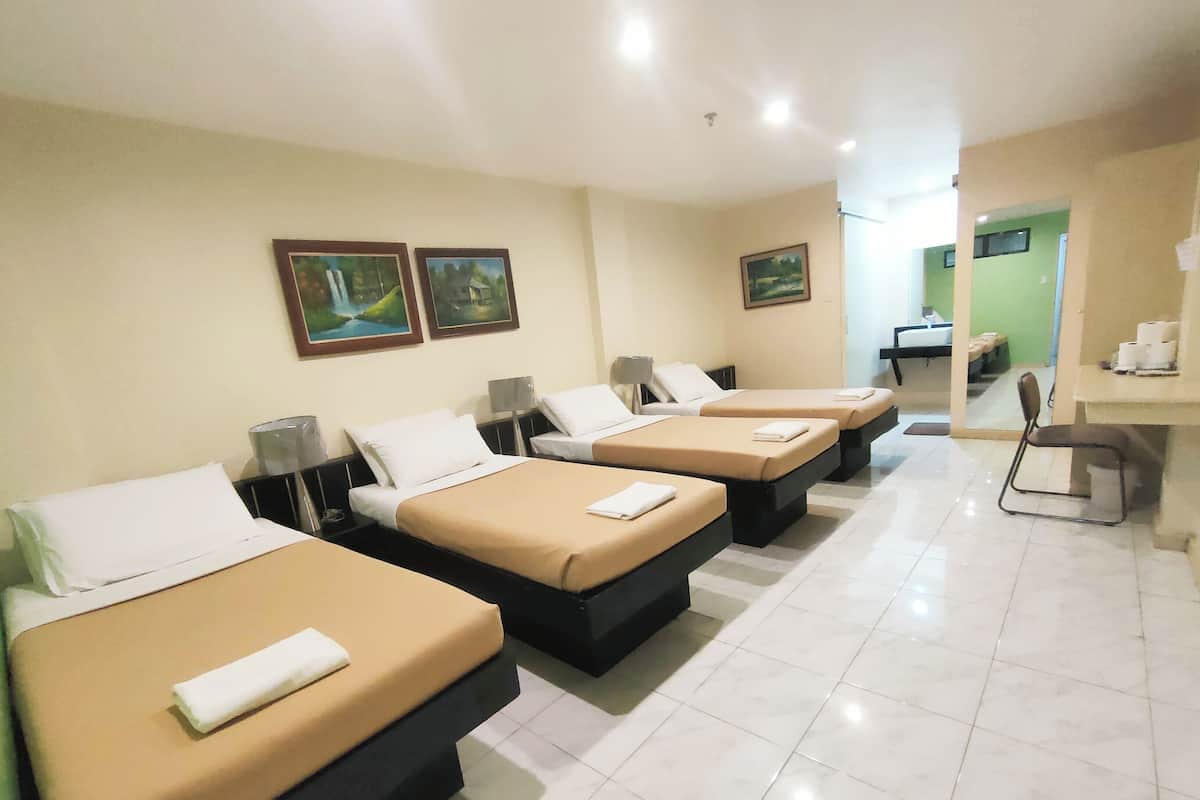 Quadruple Room | 1 bedroom, desk, free WiFi, bed sheets