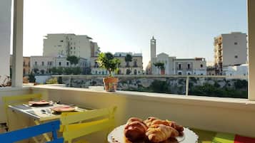 Tägliches inbegriffenes Frühstücksbuffet