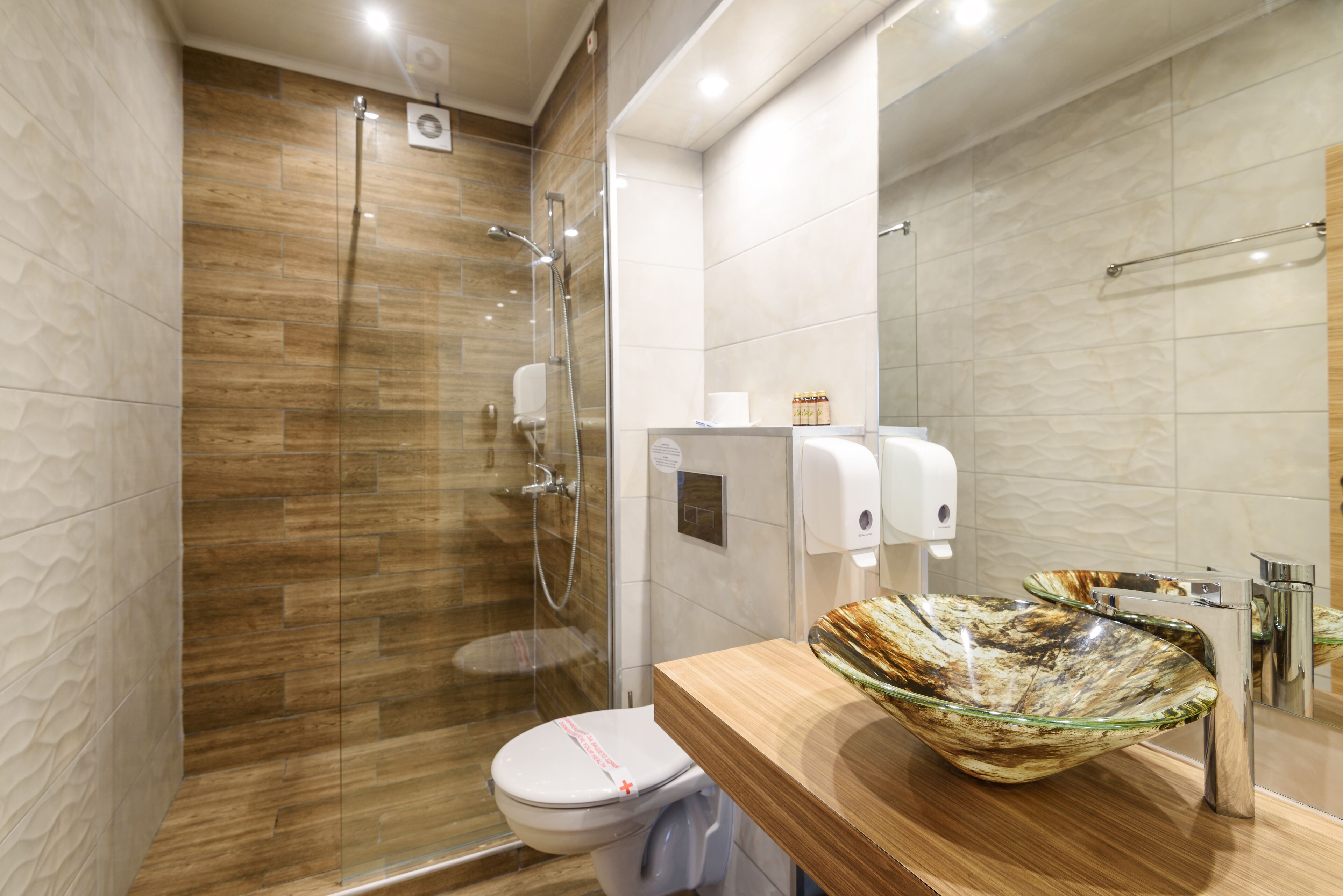 deluxe double room single use | bathroom | shower, free toiletries, towels