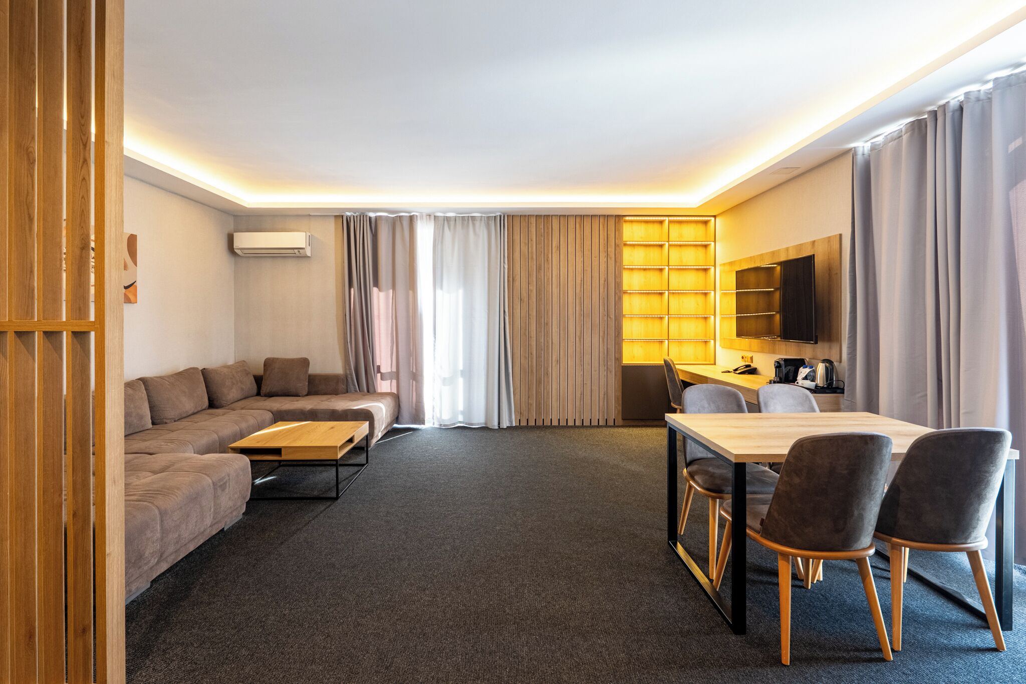 Photo - Avenue Hotel Deluxe