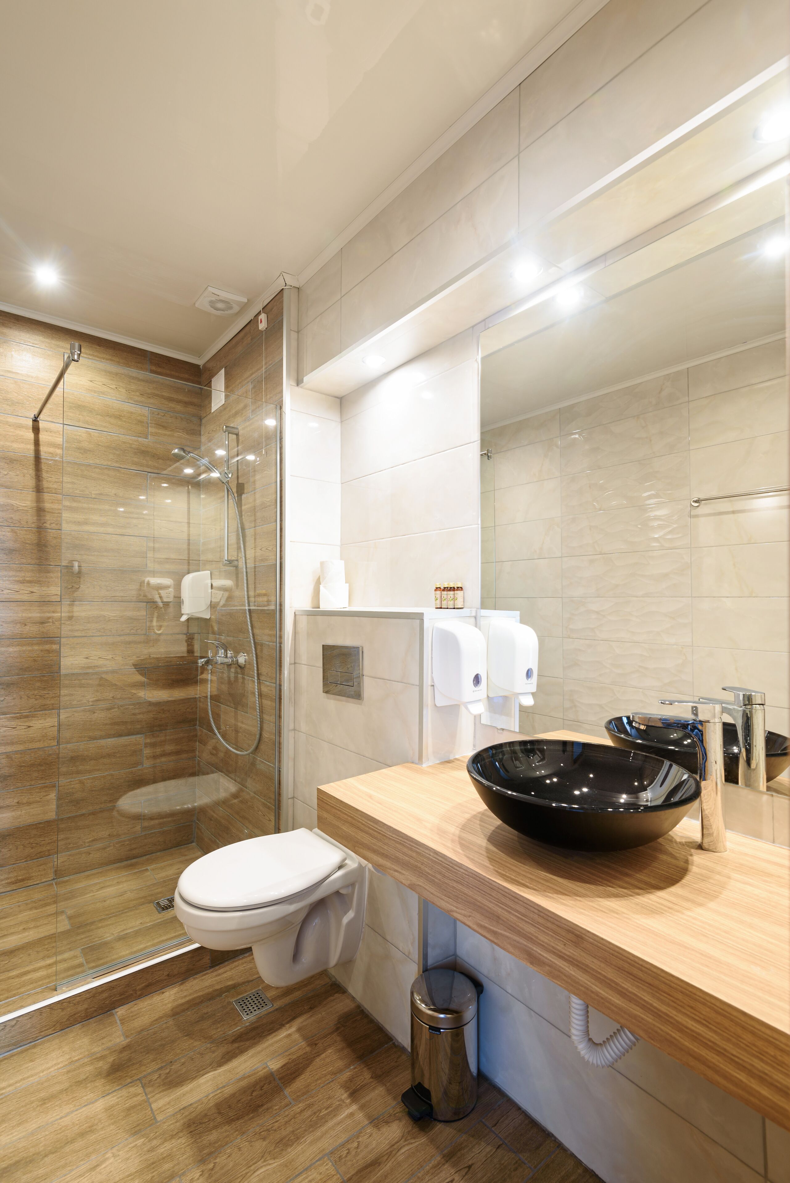 deluxe double room single use | bathroom | shower, free toiletries, towels