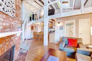 TV, peis og bordtennis