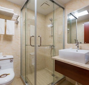 Deluxe Double Room | Bathroom