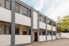 Exterior - Floral Hotel Dianhu Holiday Shanghai (Shanghai)