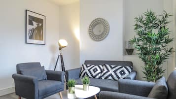 Business House | Living area | Smart TV