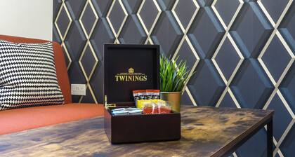 Tudors eSuites Birmingham Townhouse Private Garden Free Parking