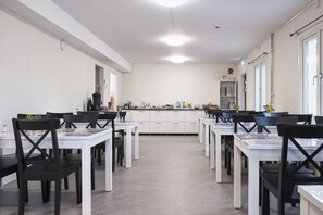 Ontbijtbuffet in het weekend (SEK 80 per persoon)