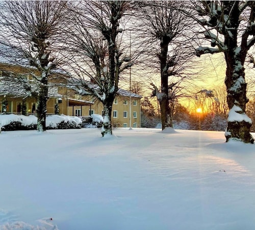 Partille Vandrarhem Bed & Breakfast - Hostel