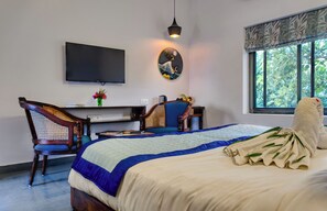 Phòng đôi Deluxe | Phòng tắm | Buồng tắm vòi sen, đồ dùng nhà tắm miễn phí, khăn tắm 