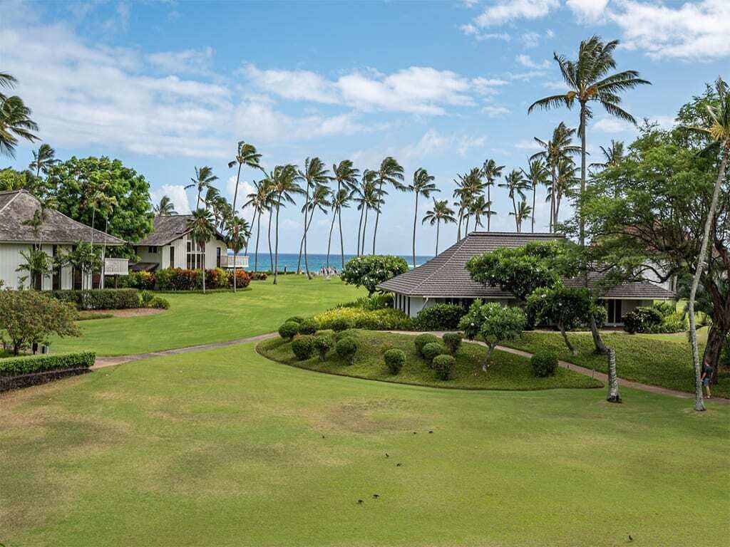 Stay In Upgraded Style! Ocean View Lanai, Kitchen, WiFi, Flat Screen TVs+More–Kiahuna 2136