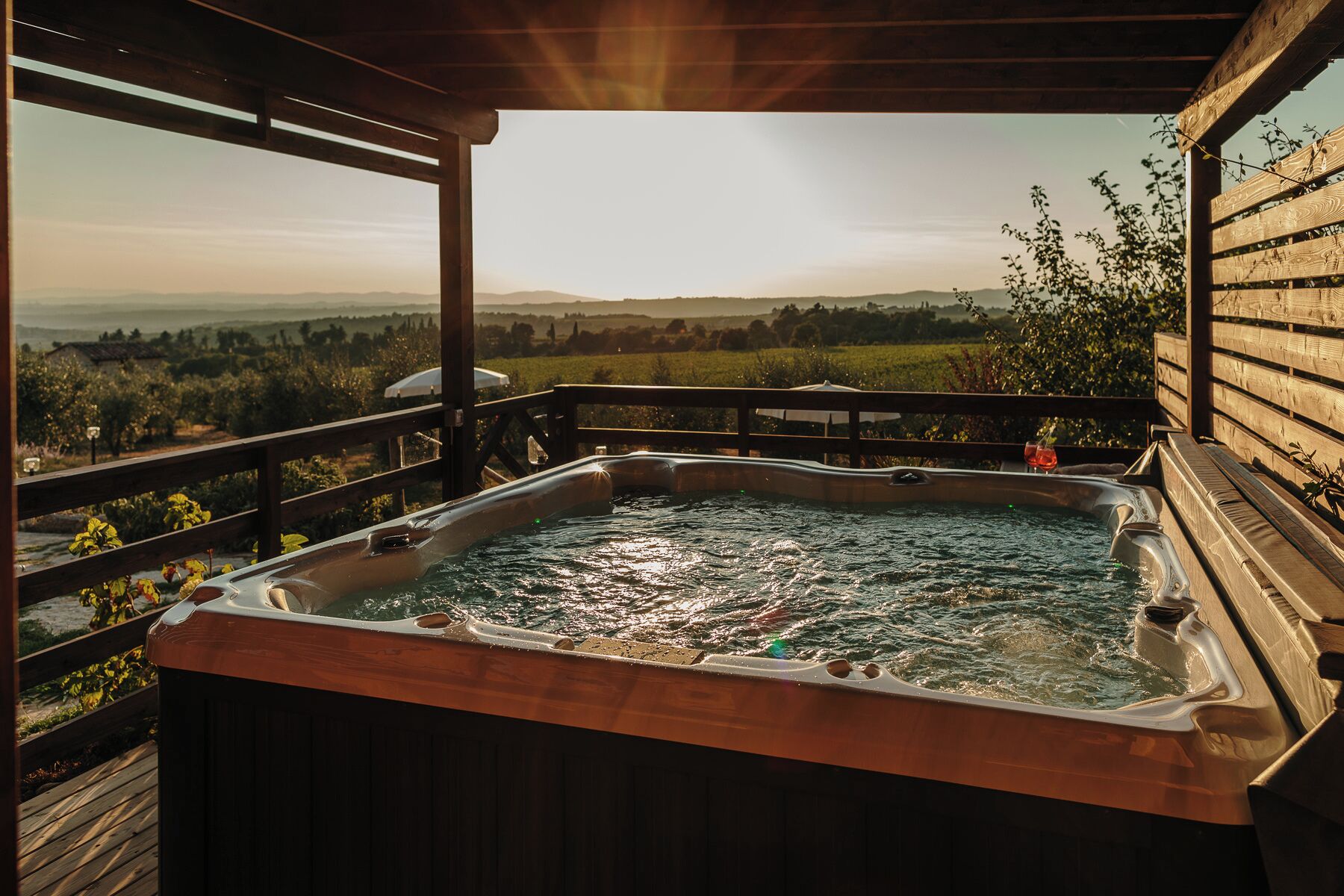 Outdoor spa tub
