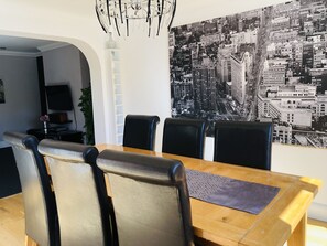 تناول الطعام