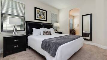 4 dormitoris, decoració individual, mobiliari individual i escriptori