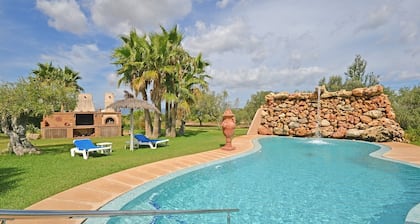Gamundi - Charming country house with garden and pool 3 km from the beach