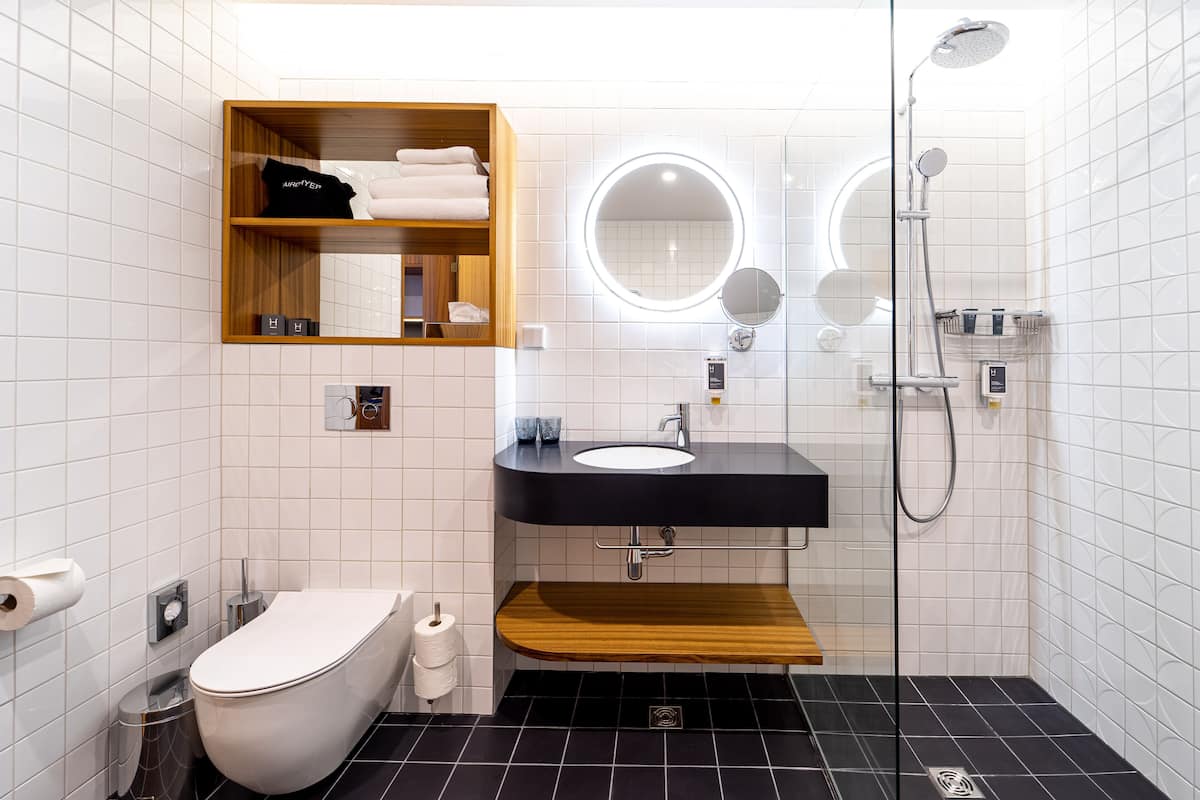 rooftop suite | bathroom | shower, hair dryer, bathrobes, slippers