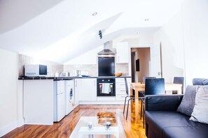 Private kitchen - The Albany Apartments (Cardiff)