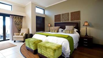 In-room safe, individually decorated, individually furnished, desk