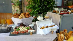 Breakfast meal - Franciacorta Country Lodges (Cazzago San Martino)