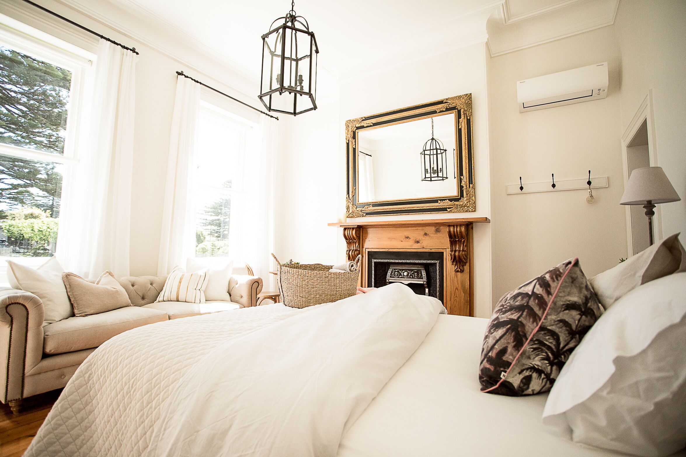 Suite Deluxe, 1 llit de matrimoni | 1 dormitori, roba de llit d'alta qualitat i cobrellits 