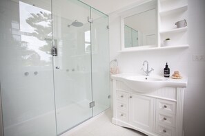 Osmond Suite | Bathroom | Separate tub and shower, deep soaking tub, rainfall showerhead