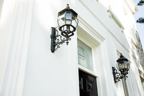 Building design - Old Market Inn (Port Fairy)