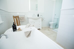 Mason Suite | Bathroom | Separate tub and shower, deep soaking tub, rainfall showerhead
