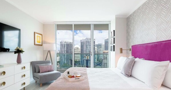 In-room safe, iron/ironing board, travel crib, free WiFi