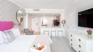 Iron/ironing board, travel cot, free WiFi, bed sheets