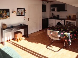 Interior - Luxurious Ski-In/Ski-Out Apartment with Pool, Sauna, Hamam & Balcony View - Sleeps 4 (Les Orres)
