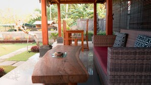 Breakfast, lunch and dinner served - Gus Mank Stay (Penida Island)