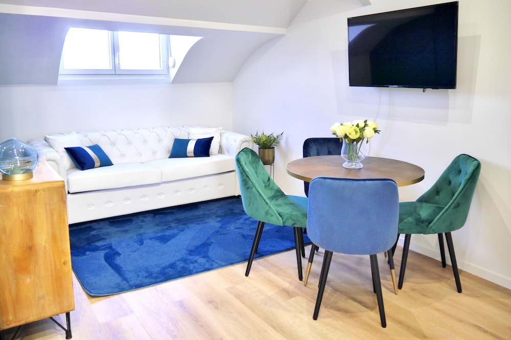 LOFT INN EPERNAY ***
