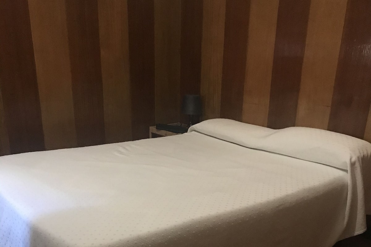 Wifi gratis y ropa de cama