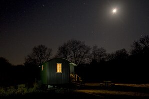 Unclassified image, 2 of 17, button - Black Mountain BreakAway (Llangadog)