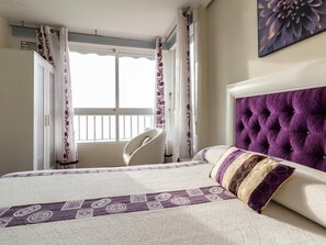 2 chambres, fer et planche à repasser, accès Internet, draps fournis