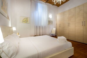 1 bedroom, iron/ironing board, bed sheets