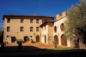 Exterior - Apt. LA TORRE - "Manor of Brunelleschi" Medieval Apartments Resort (Vicopisano)