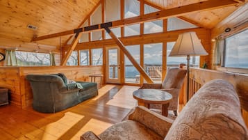 Smart TV, fireplace, DVD player, table football