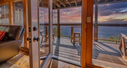 Don't miss the Breathtaking Views from this Cabin