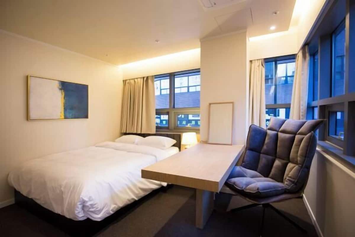 2 bedrooms, laptop workspace, blackout curtains, iron/ironing board