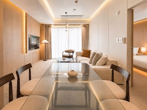Main Building Suite (Randomly Selected) | Blackout curtains, iron/ironing board, free WiFi, bed sheets - UH Suite The Jongno (Seoul)