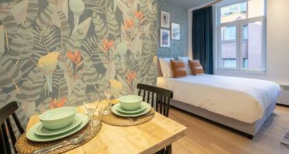 The Light Blue Parrot