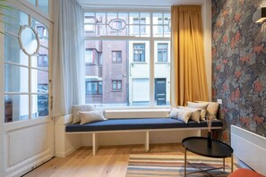 Interior - The Red Monkey by SHWAY (Antwerpen)