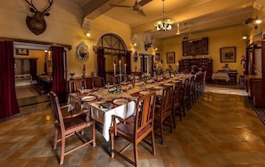 Banquet hall - Bhanwar Vilas Palace (Karauli)