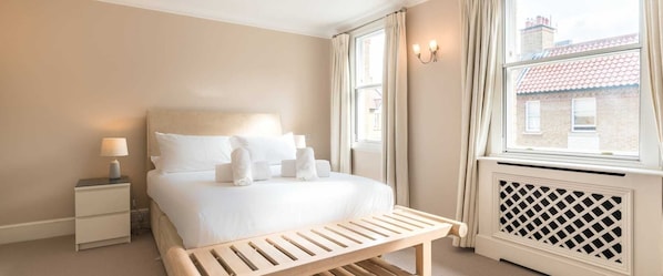 3 bedrooms, Internet, bed sheets - Large London Apartment for rent Chelsea (London)