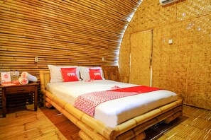 Standard Double Room - OYO 2039 Cici's Bungalow (Senggigi)