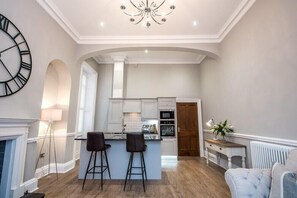 Deluxe Apartment | Private kitchen | Full-size fridge, microwave, oven, dishwasher - The Barrington at 52 Old Elvet (Durham)