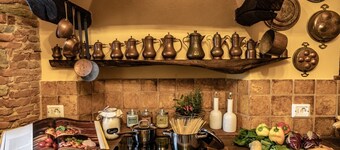 Apt. THE CAPTAIN - "Brunelleschi Manor" Medieval Apartments Resort