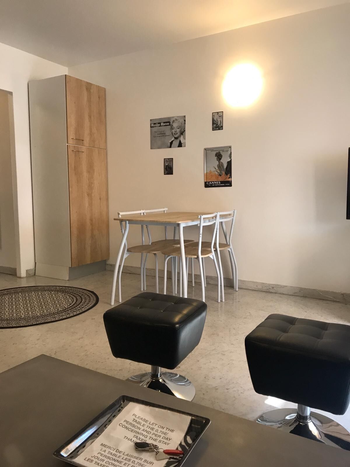 2 bedrooms - Terrace - 50m from the Old Port - Parking